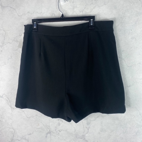 [H&M] Black High Waist Button Shorts - Picture 3 of 3